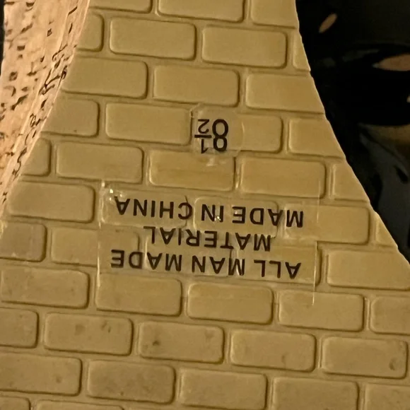 Hot Kiss Size 8 1/2 - Picture 5 of 5